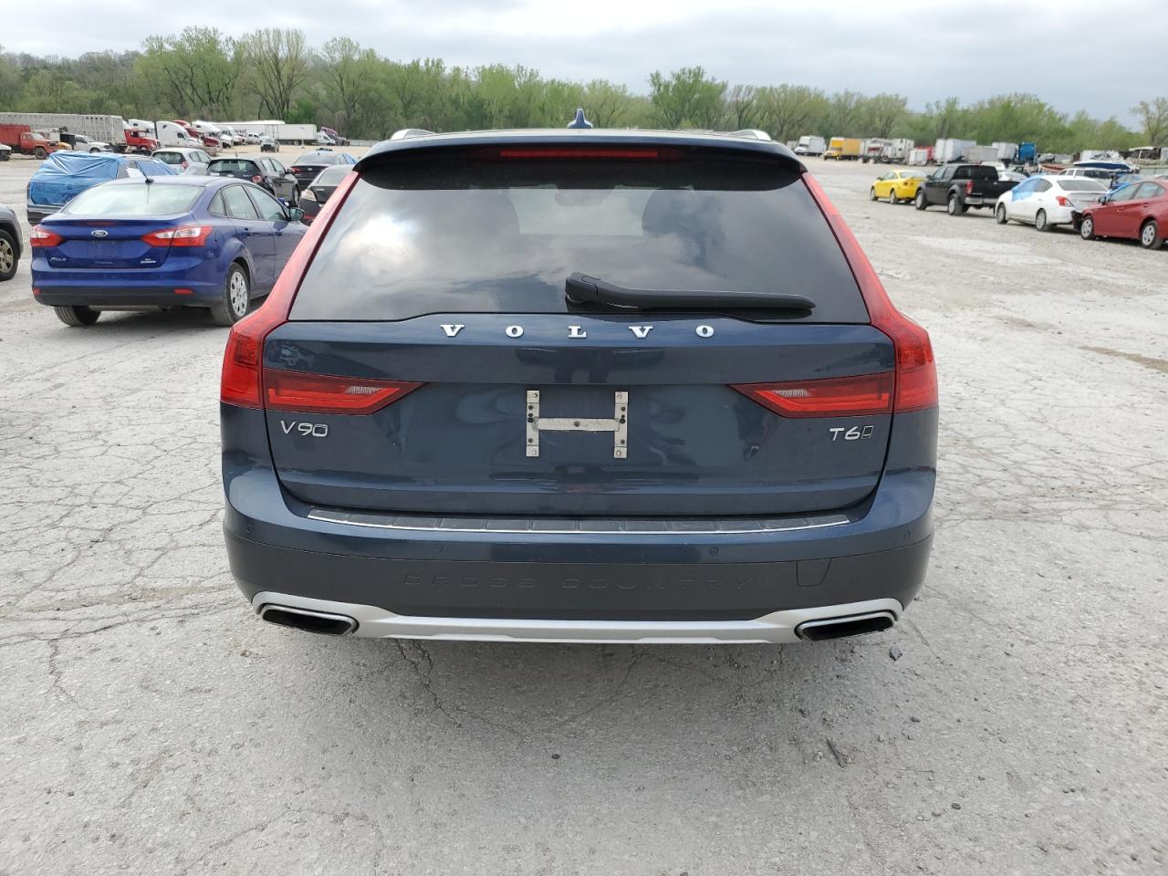 2020 VOLVO V90 CROSS - Фото 6