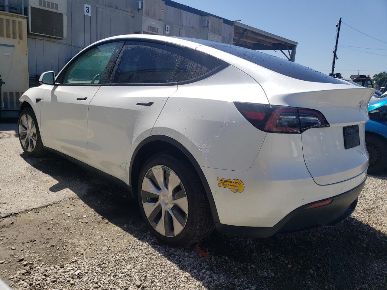 2022 TESLA MODEL Y - Image 2
