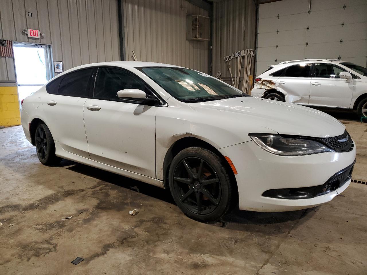 2015 CHRYSLER 200 S - Фото 4