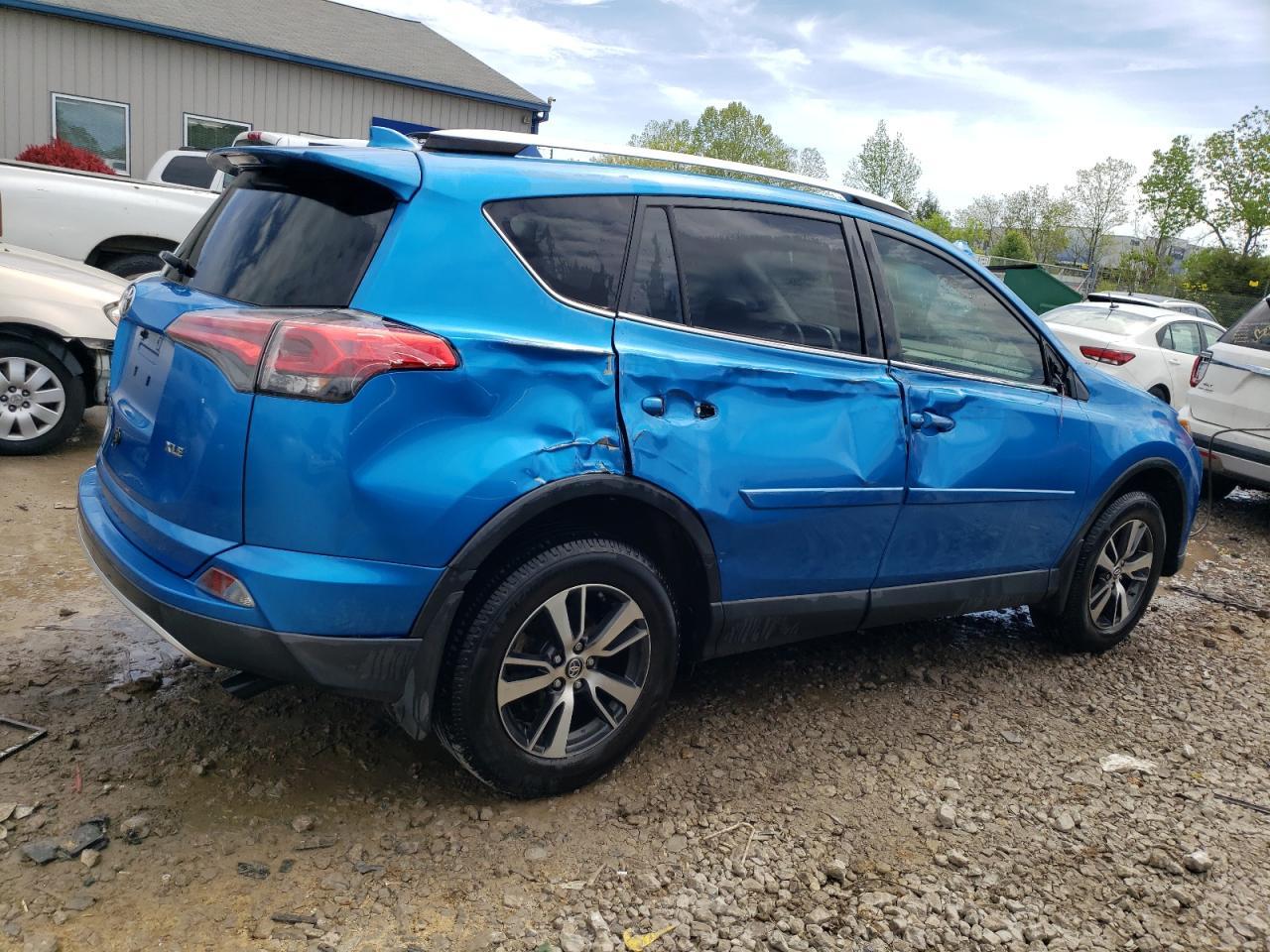 2016 TOYOTA RAV4 XLE - Image 3