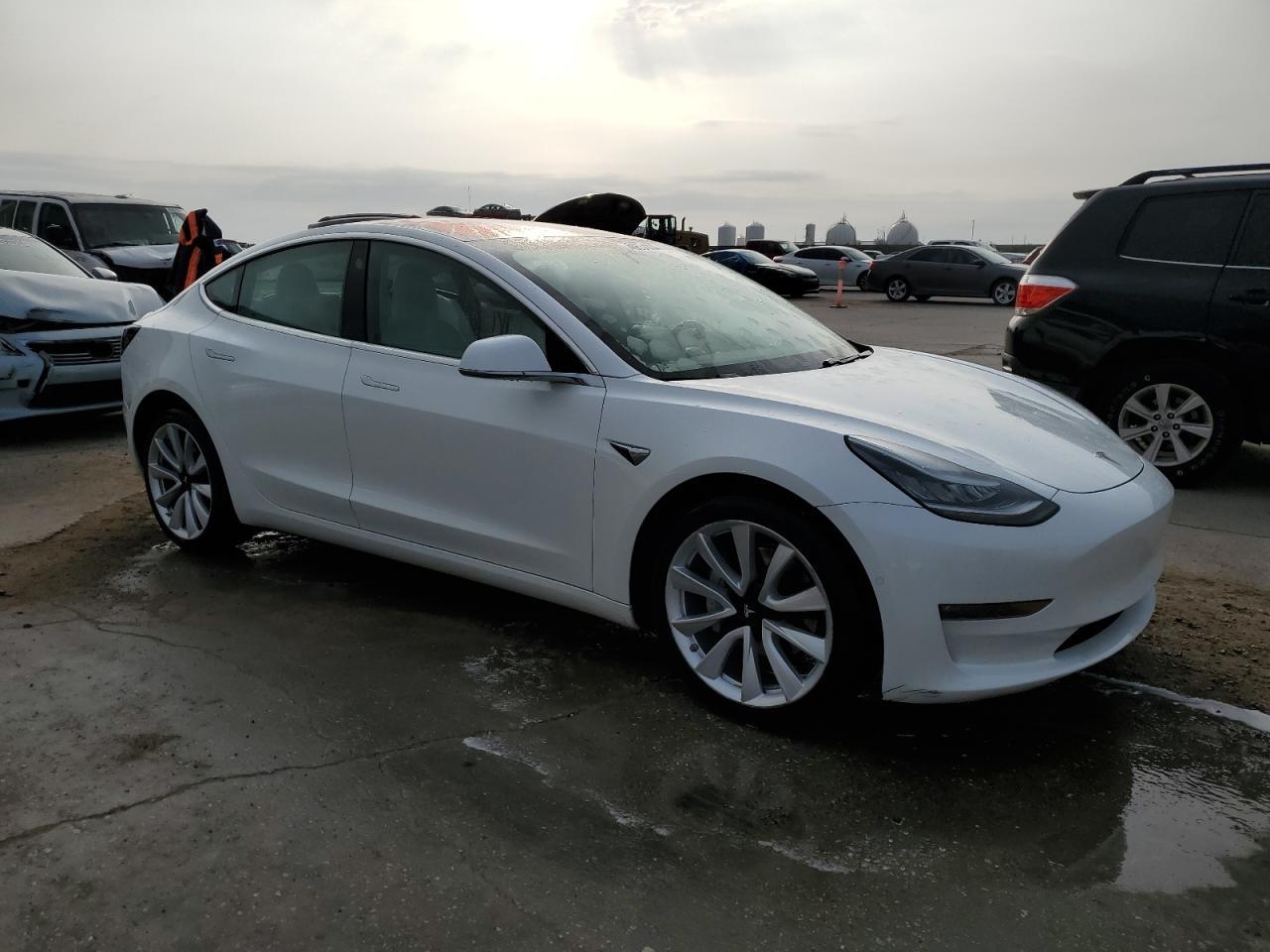 2019 TESLA MODEL 3 - Image 4