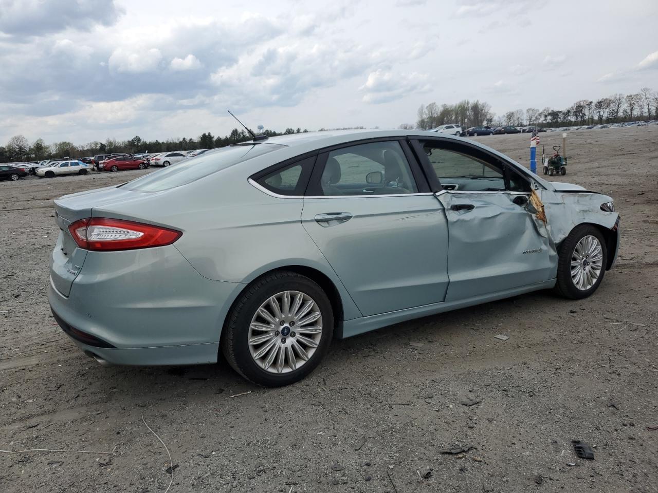 2013 FORD FUSION SE - Image 3