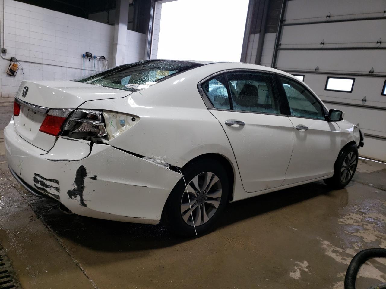 2014 HONDA ACCORD LX - Image 3