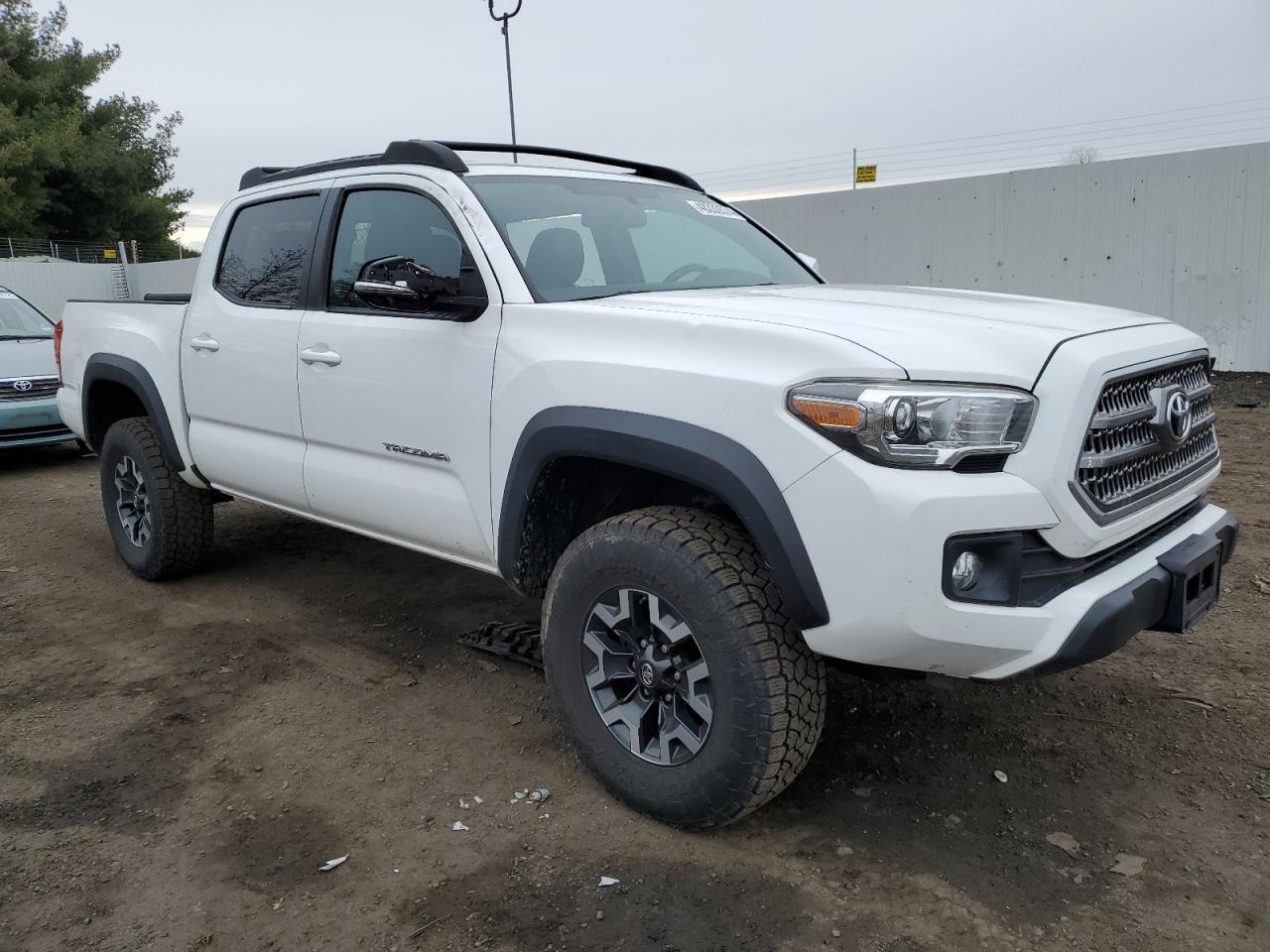 2017 TOYOTA TACOMA DOU - Фото 4