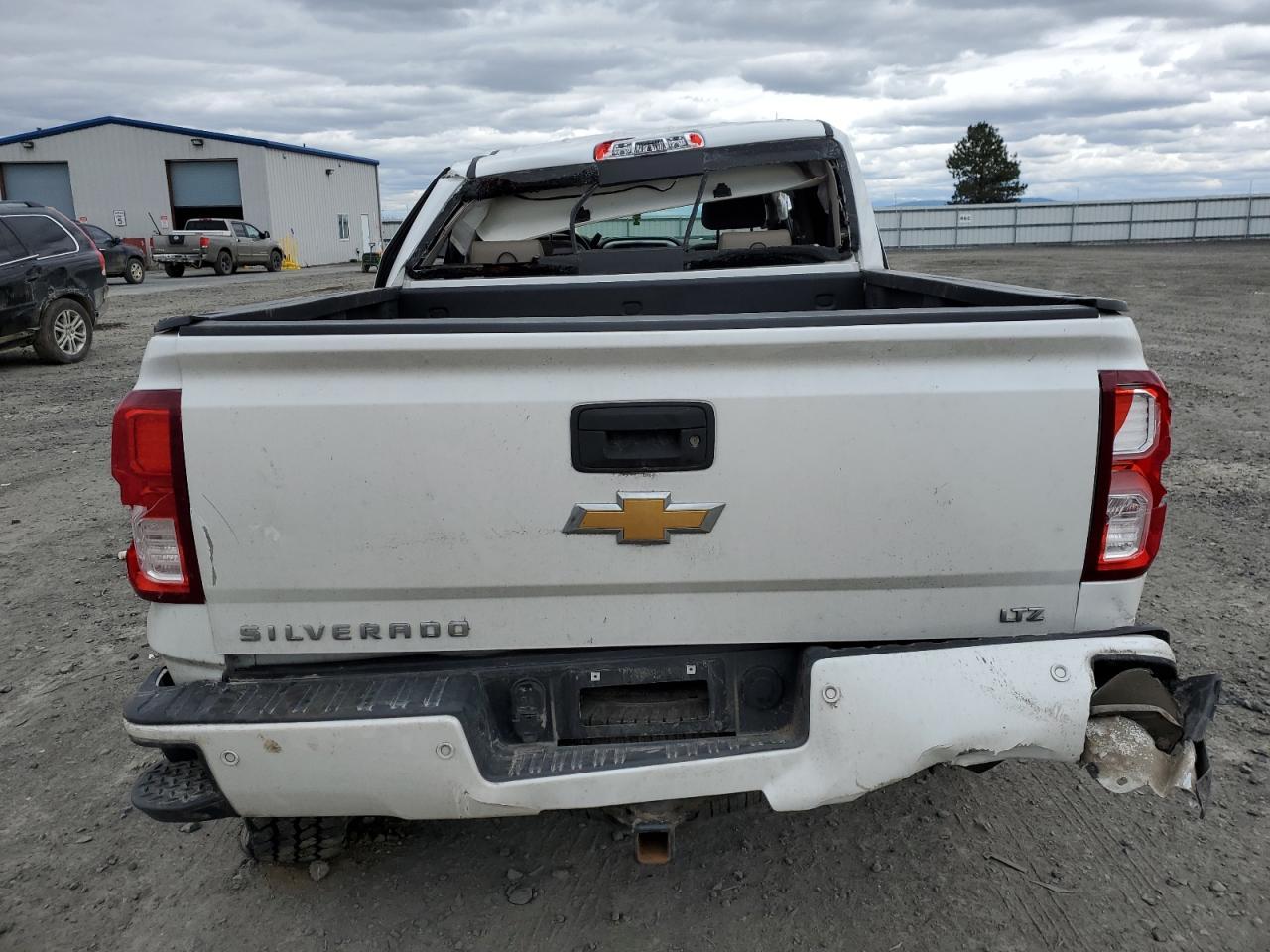 2017 CHEVROLET SILVERADO - Image 6