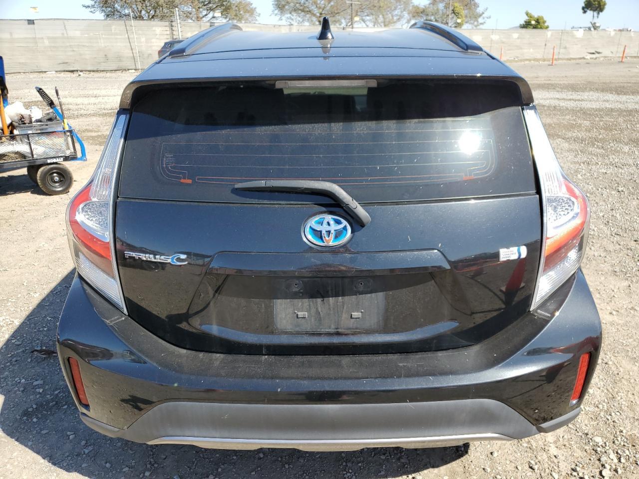 2019 TOYOTA PRIUS C - Image 6