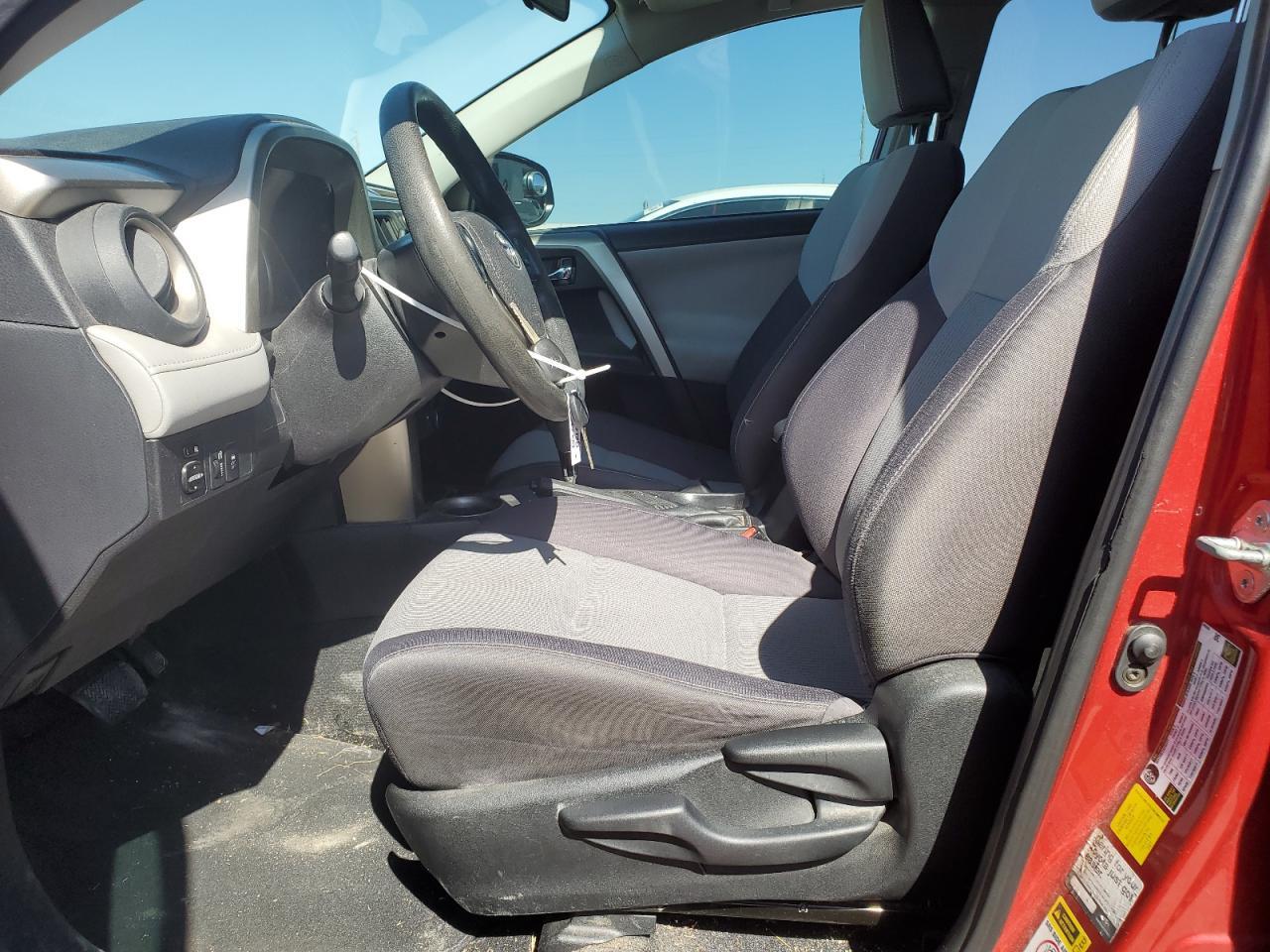 2015 TOYOTA RAV4 XLE - Фото 7