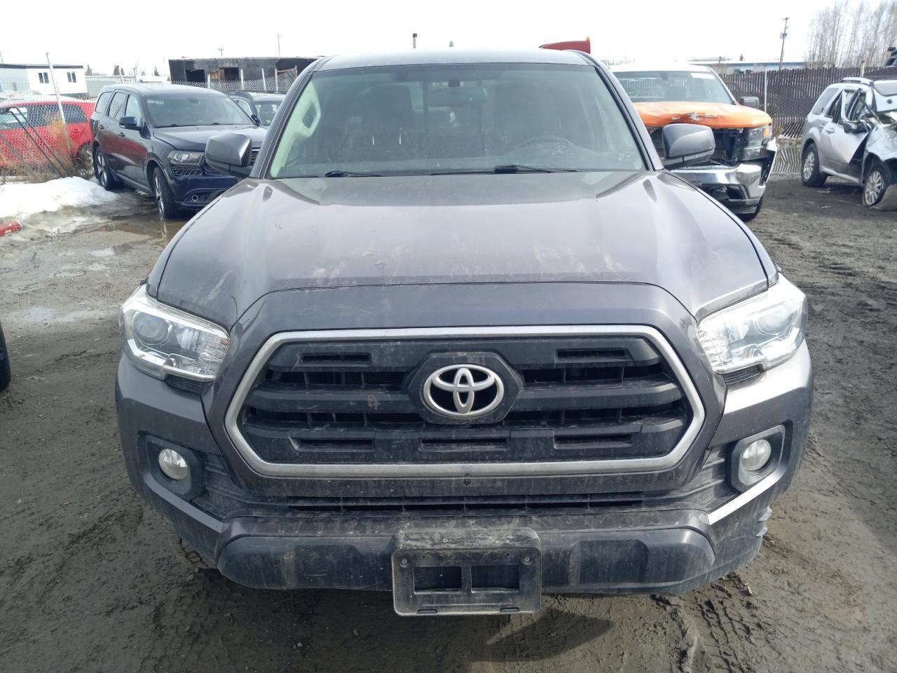 2017 TOYOTA TACOMA 4X4 - Фото 5