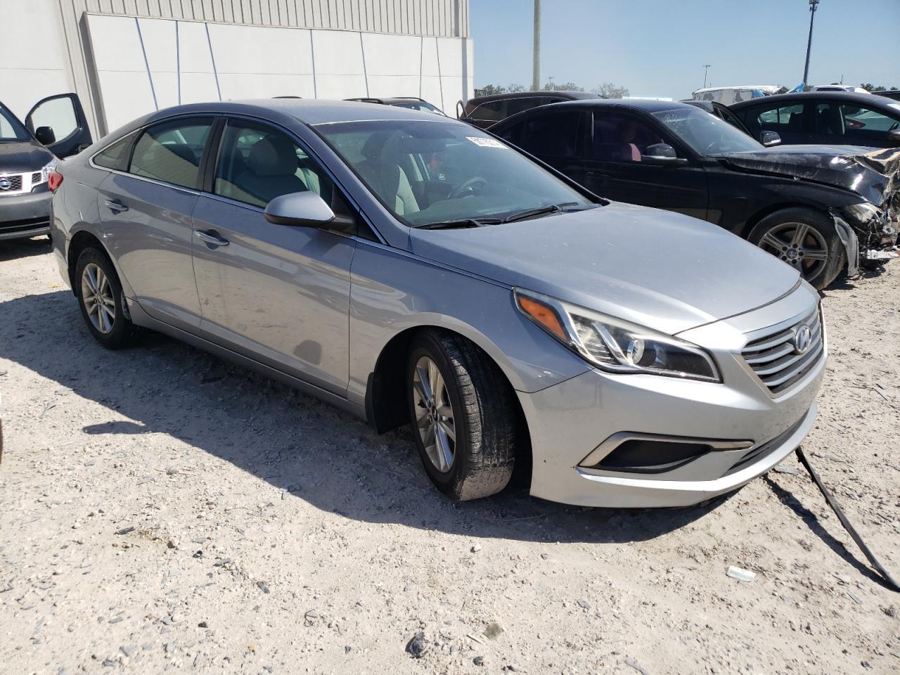 2017 HYUNDAI SONATA SE - Фото 4
