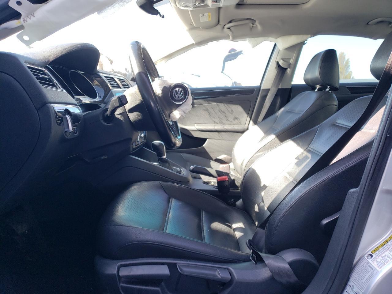2016 VOLKSWAGEN JETTA SEL - Image 7