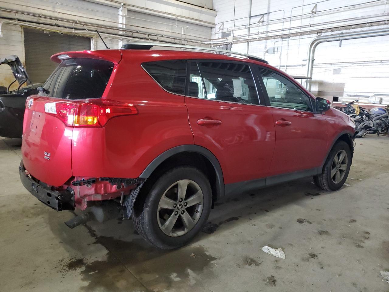 2015 TOYOTA RAV4 XLE - Фото 3
