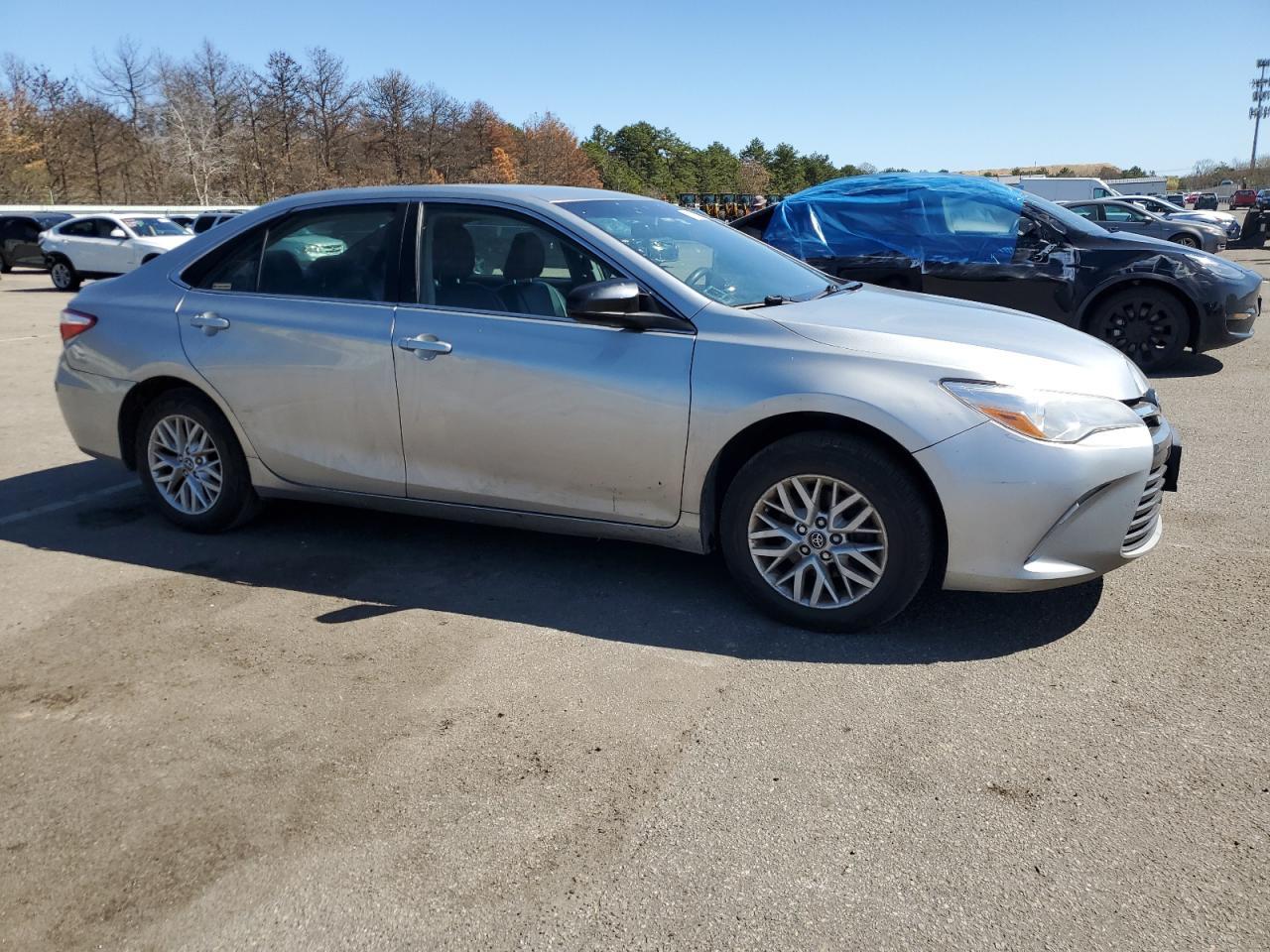 2017 TOYOTA CAMRY LE - Image 4