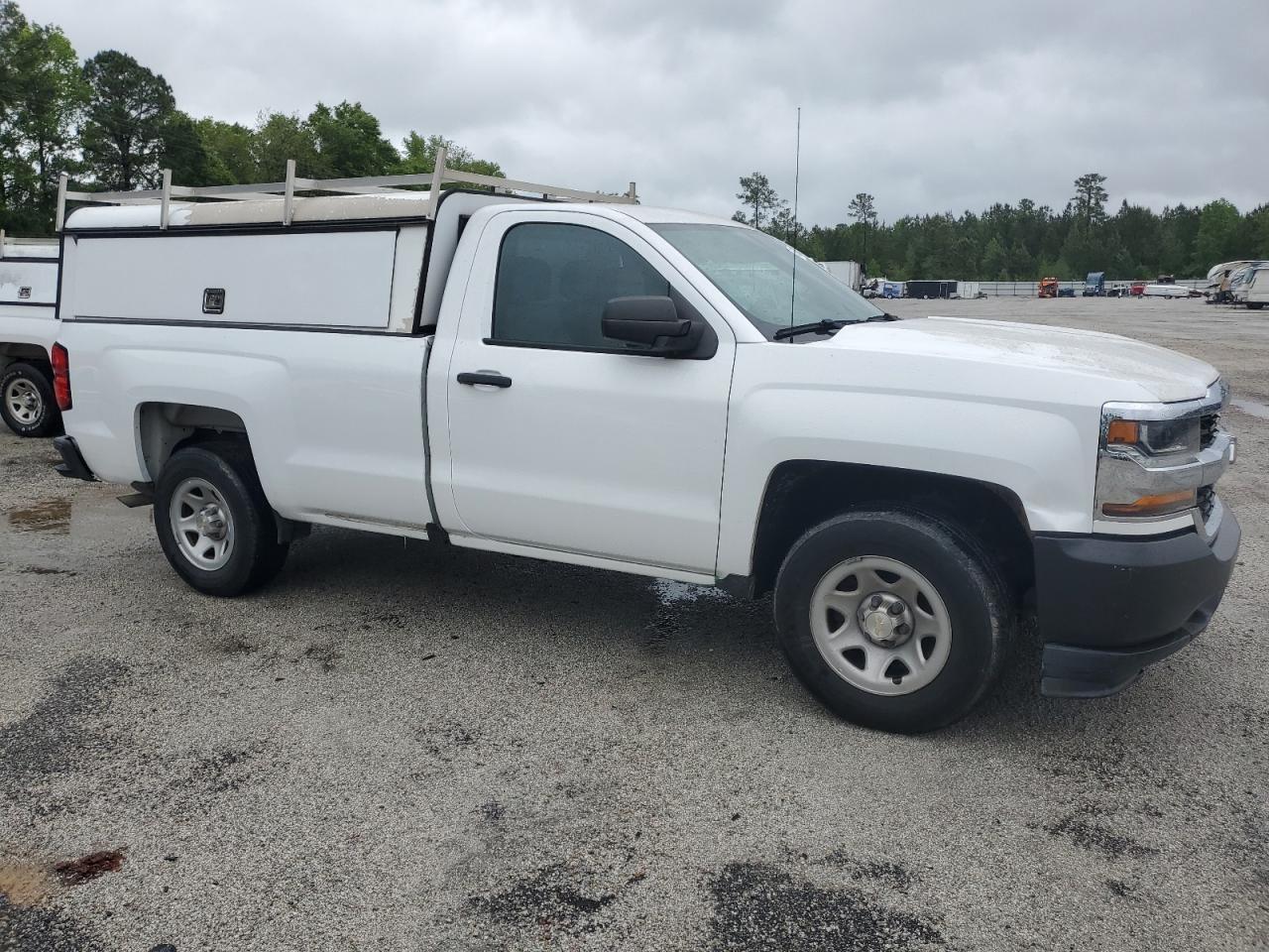2017 CHEVROLET SILVERADO - Image 4
