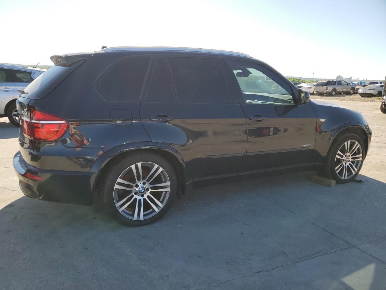 2013 BMW X5 XDRIVE5 - Image 3