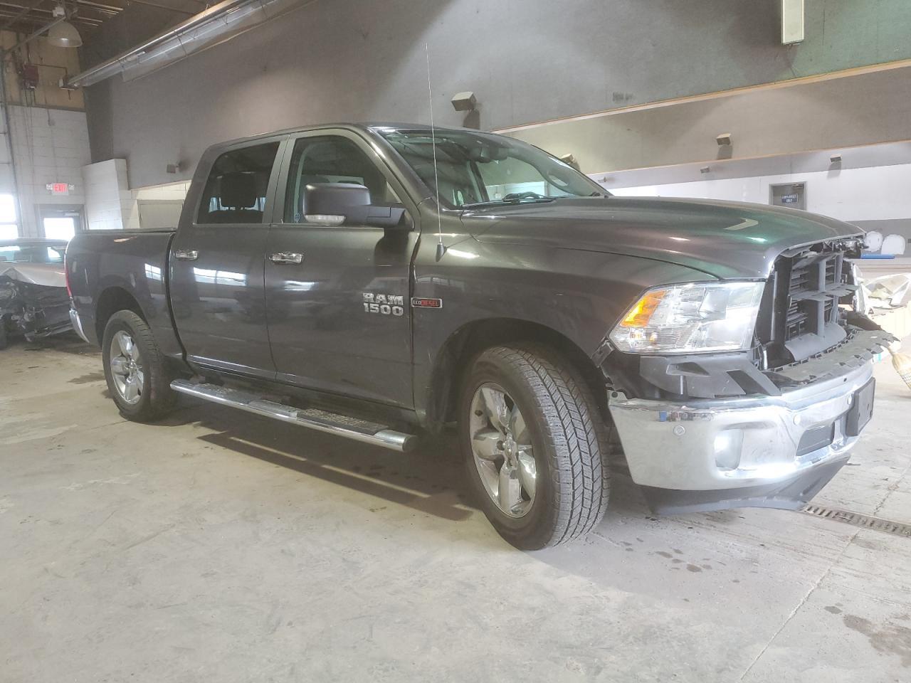 2017 RAM 1500 SLT - Image 4