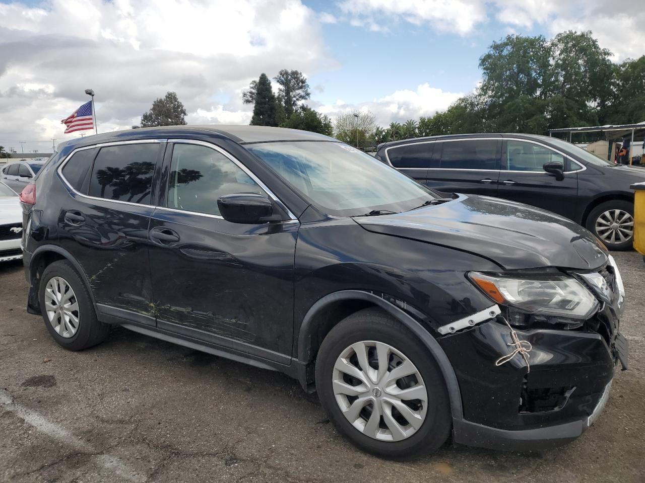 2018 NISSAN ROGUE S - Фото 4