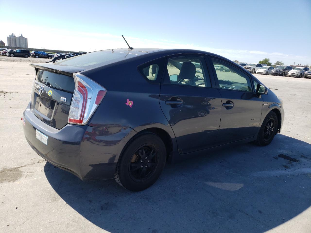 2015 TOYOTA PRIUS - Фото 3