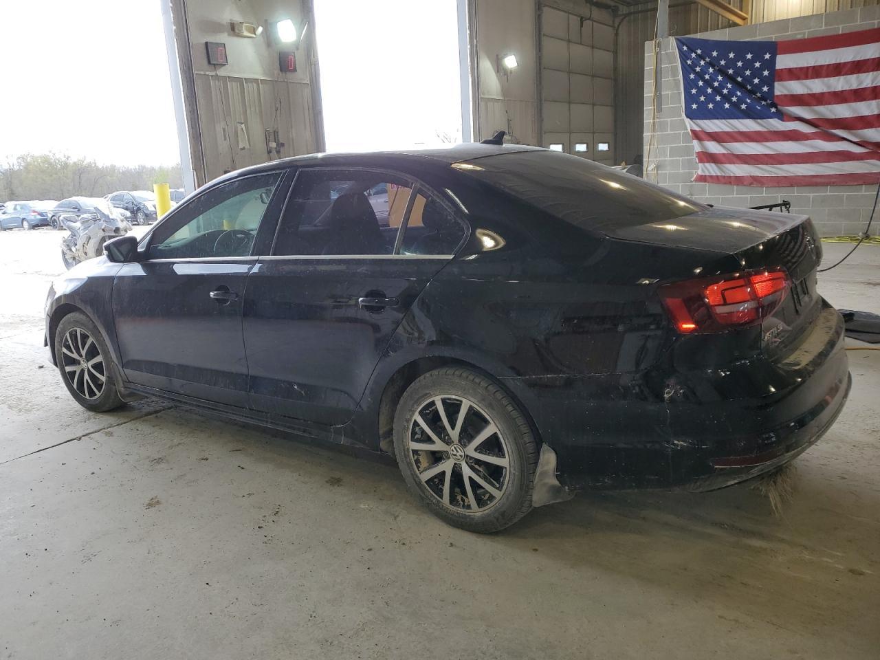 2017 VOLKSWAGEN JETTA SE - Image 2