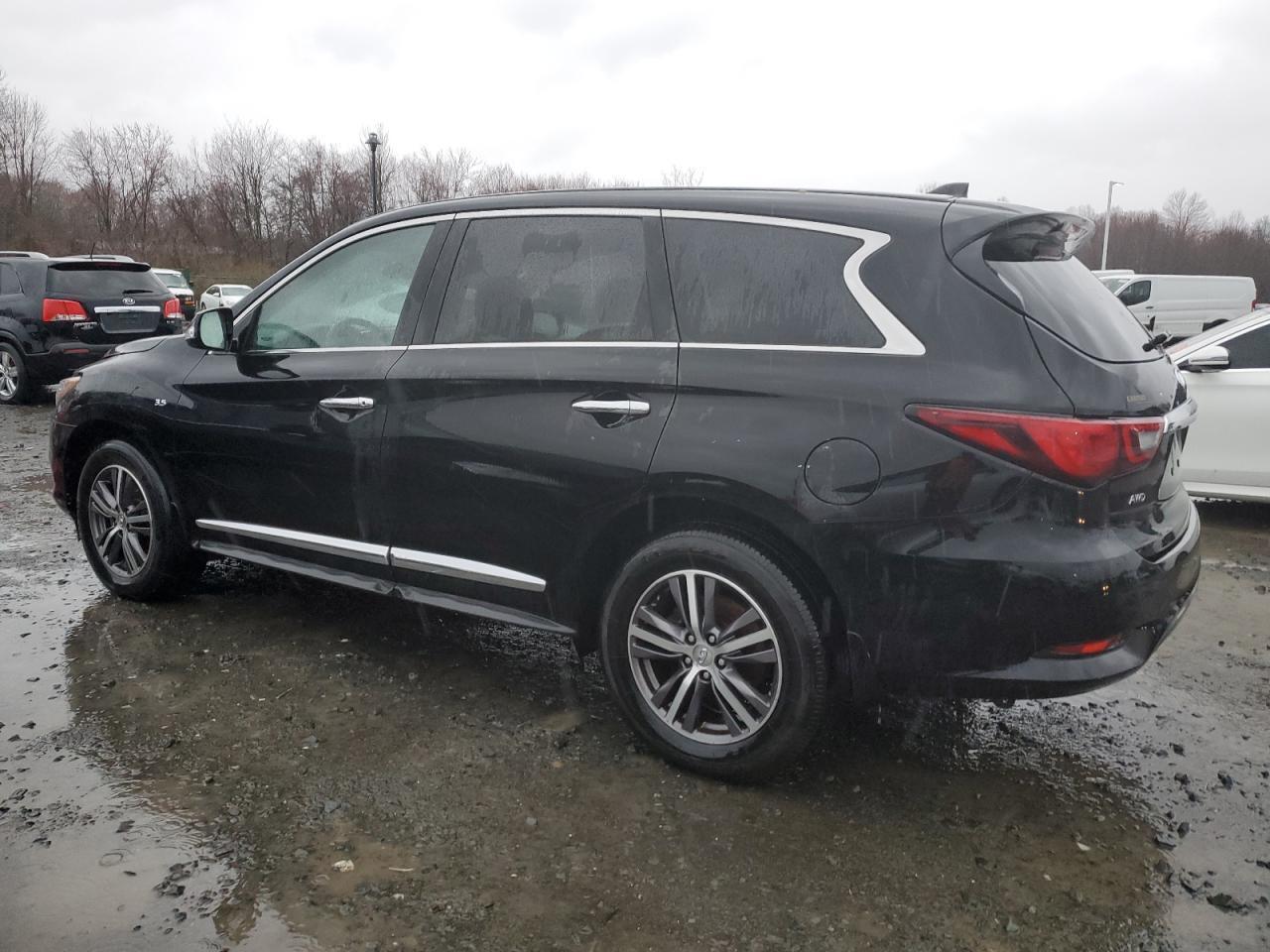 2019 INFINITI QX60 LUXE - Фото 2