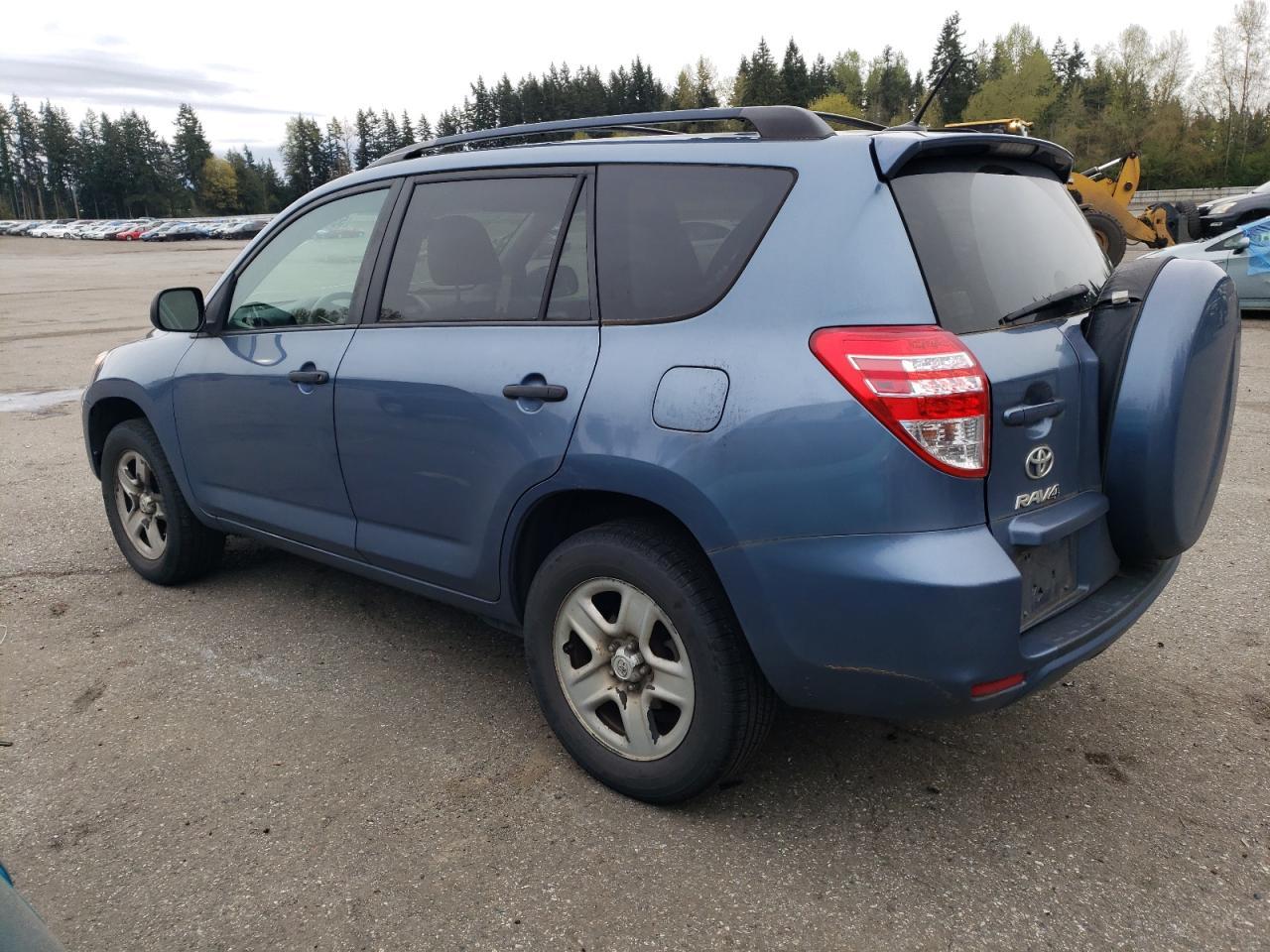 2011 TOYOTA RAV4 - Image 2