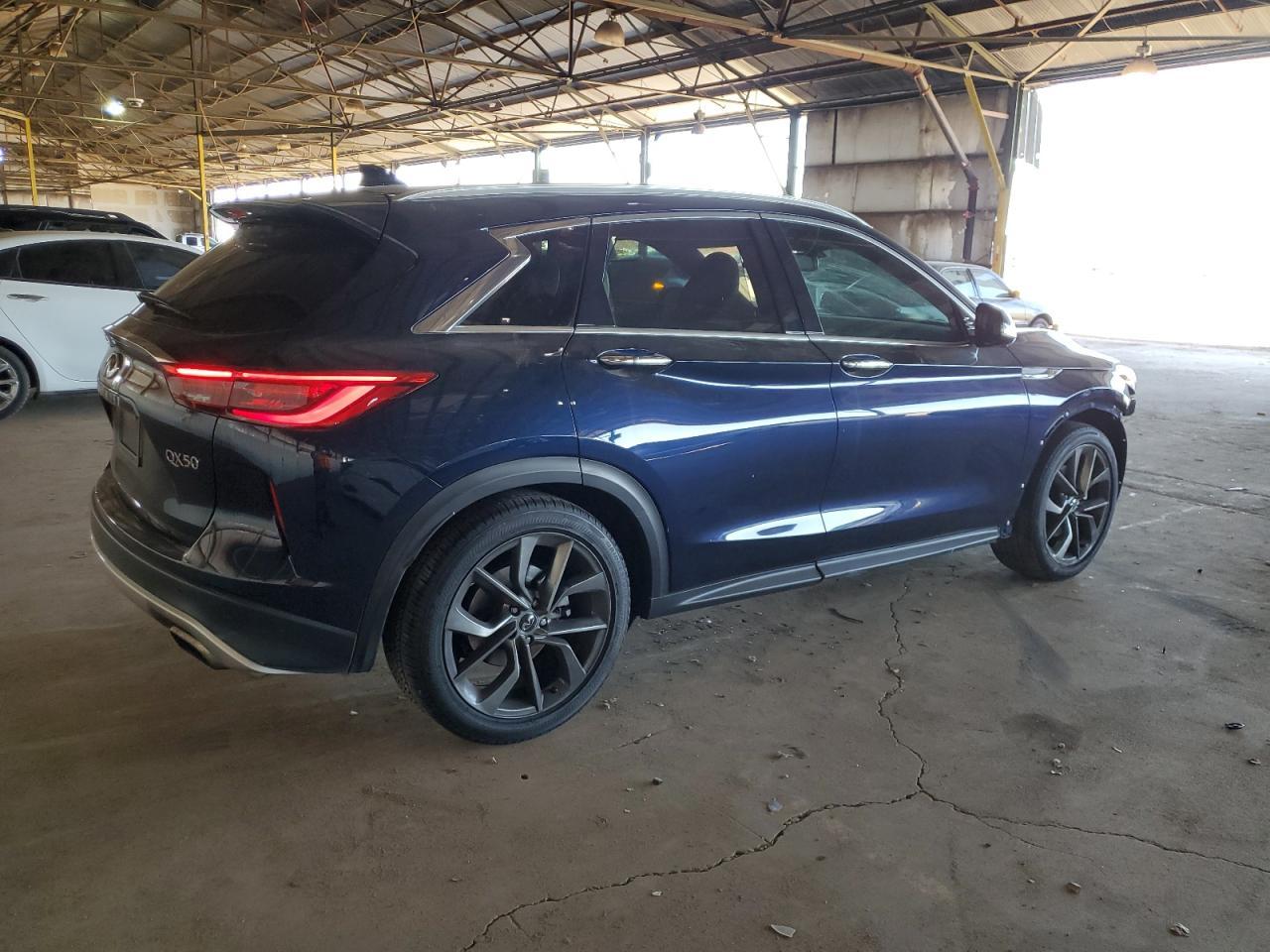 2019 INFINITI QX50 ESSEN - Image 3