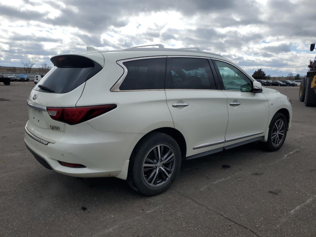 2017 INFINITI QX60 - Image 3