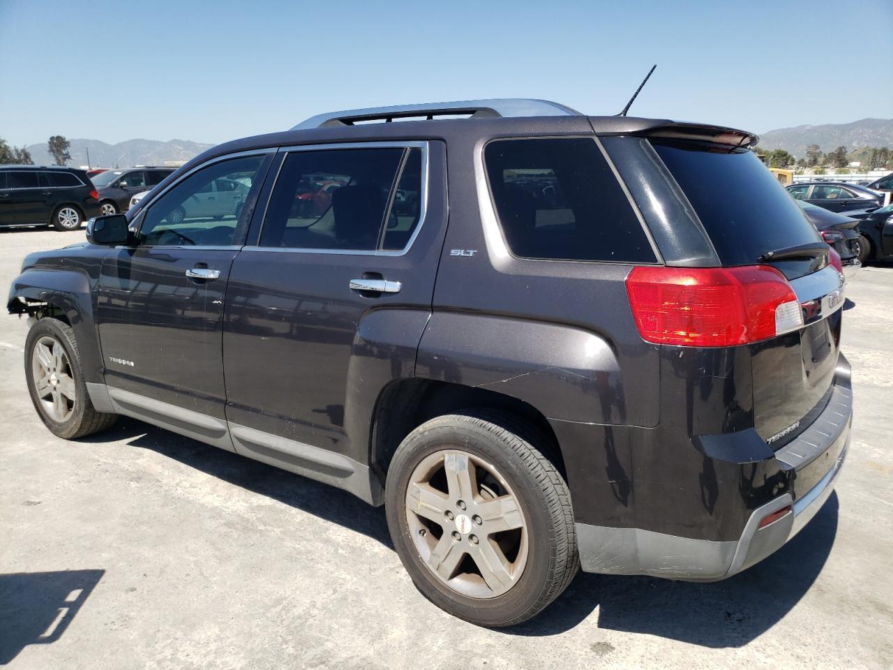 2013 GMC TERRAIN SL - Image 2