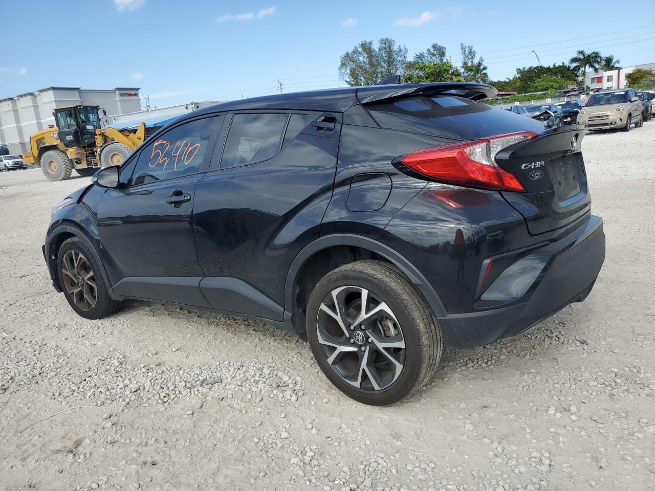 2022 TOYOTA C-HR XLE - Фото 2