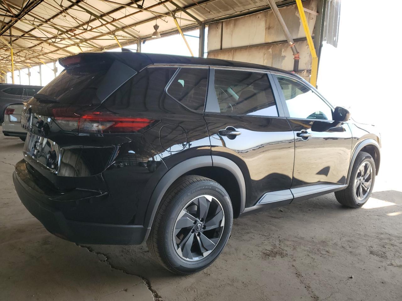 2024 NISSAN ROGUE SV - Image 3