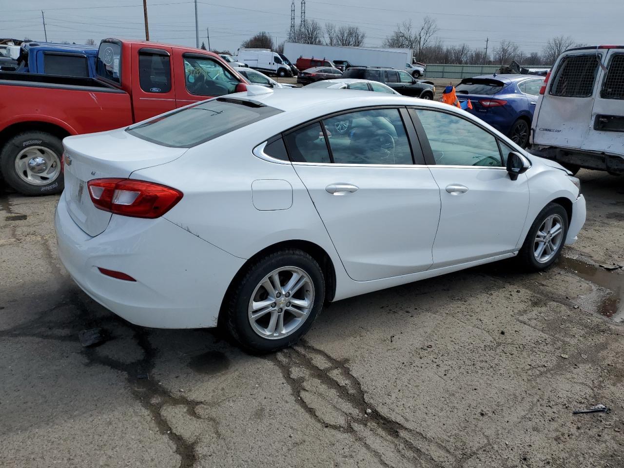 2017 CHEVROLET CRUZE LT - Фото 3