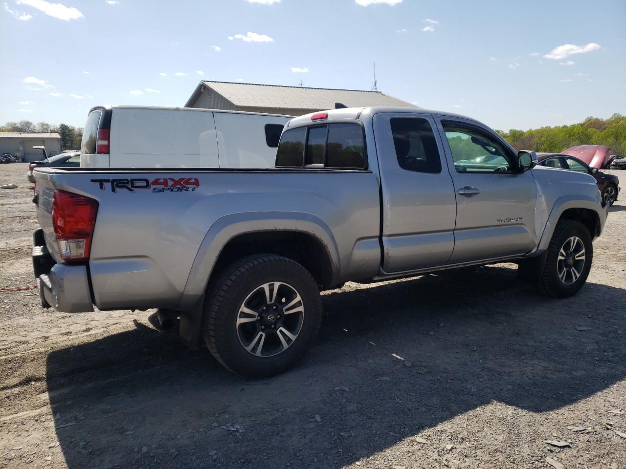 2017 TOYOTA TACOMA ACC - Фото 3