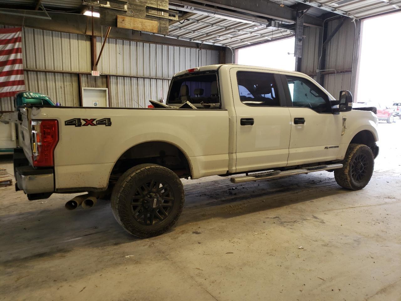 2017 FORD F250 SUPER - Image 3