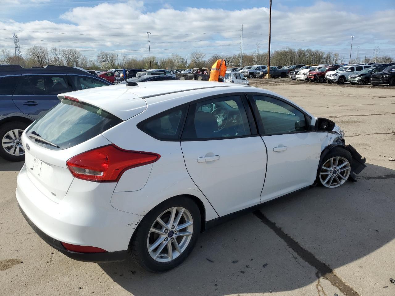 2016 FORD FOCUS SE - Фото 3