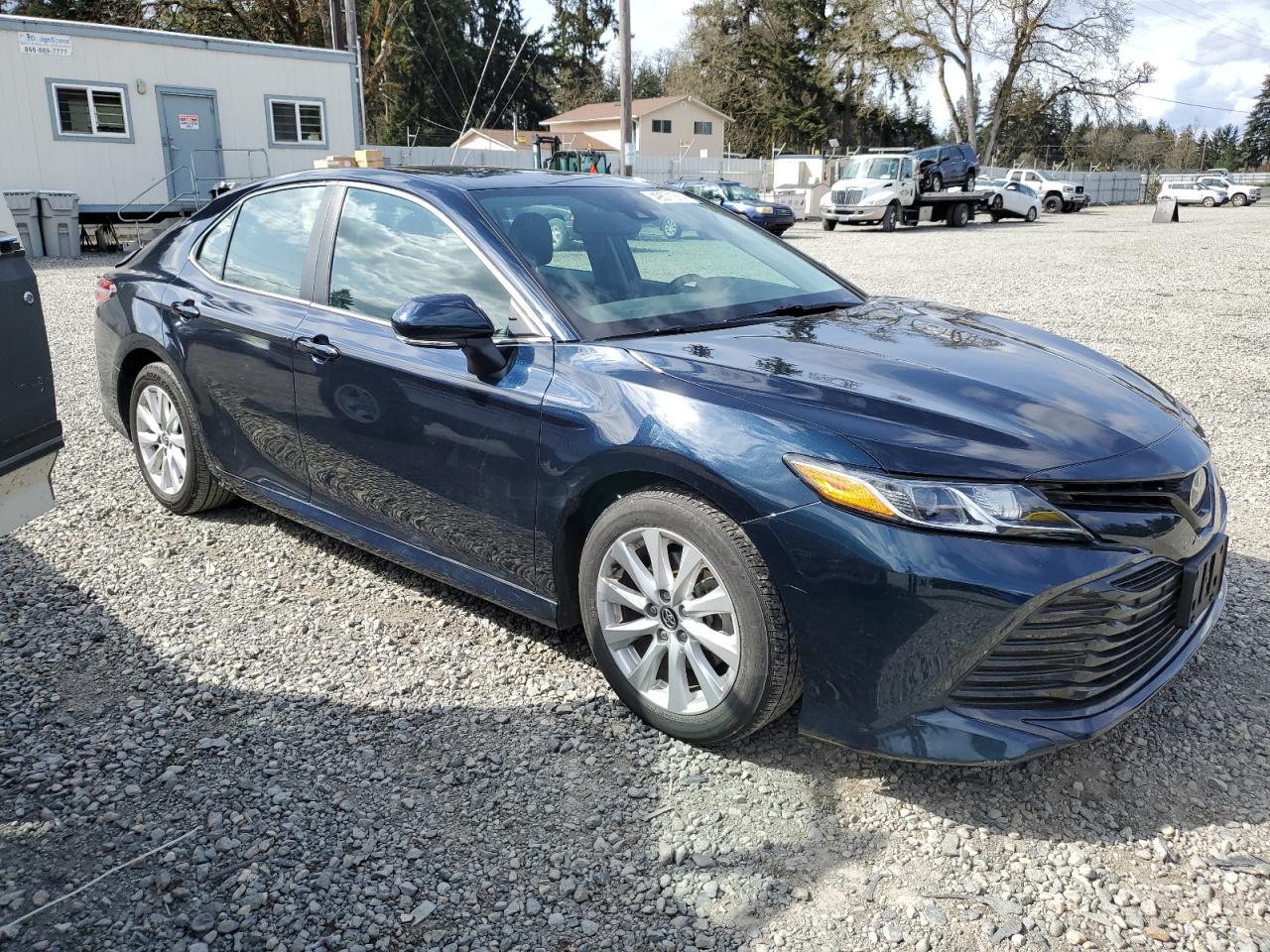 2020 TOYOTA CAMRY LE - Фото 4