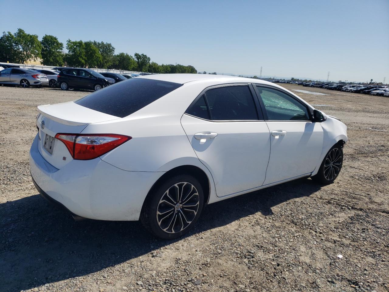 2015 TOYOTA COROLLA L - Image 3