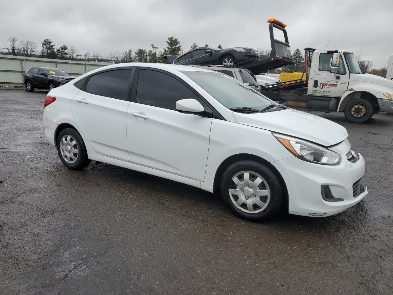 2017 HYUNDAI ACCENT SE - Image 4