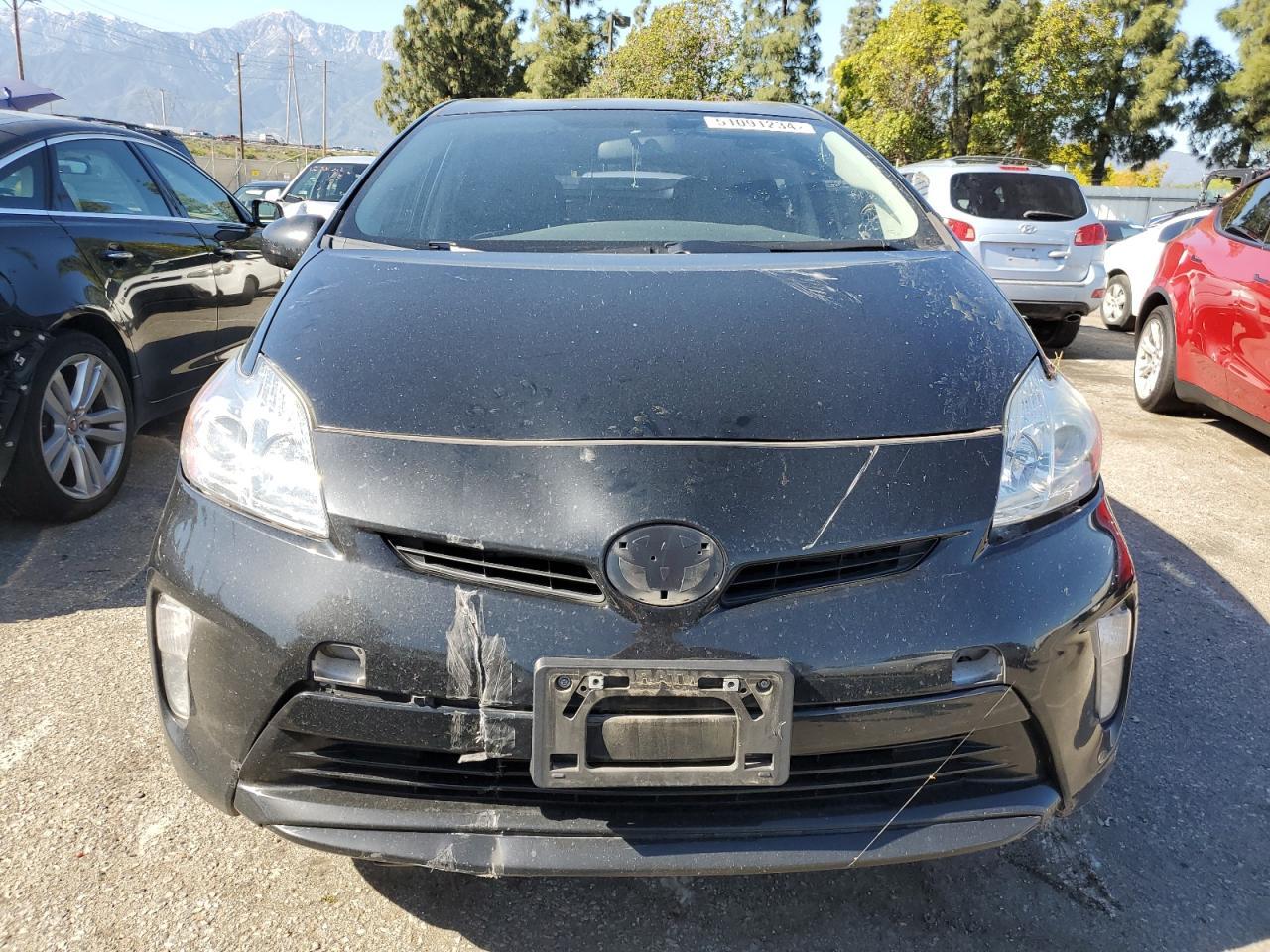 2015 TOYOTA PRIUS - Image 5