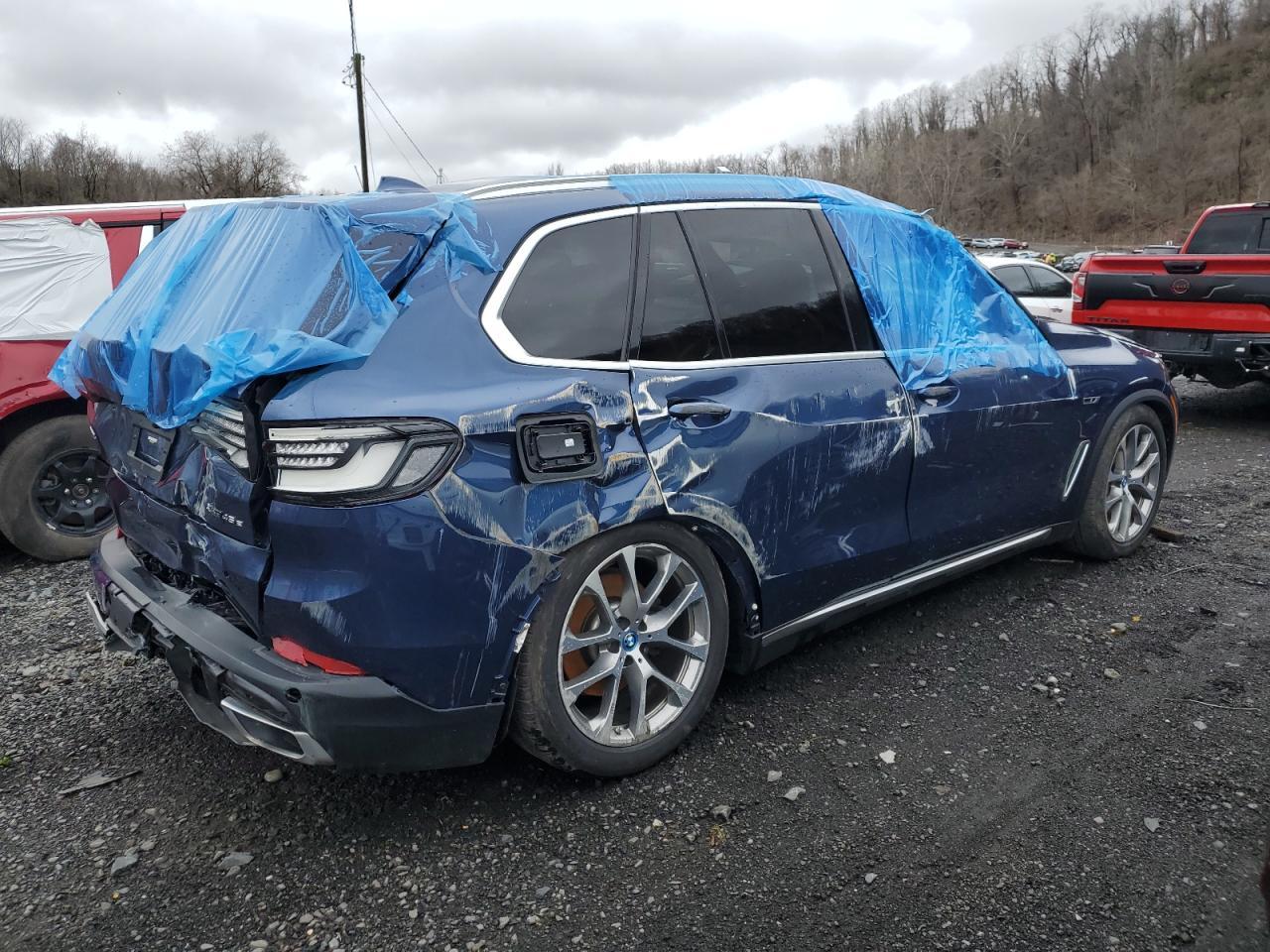 2022 BMW X5 XDRIVE4 - Фото 3