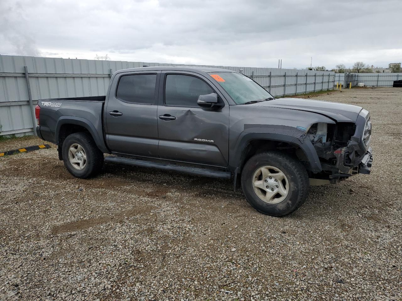 2017 TOYOTA TACOMA DOU - Фото 4