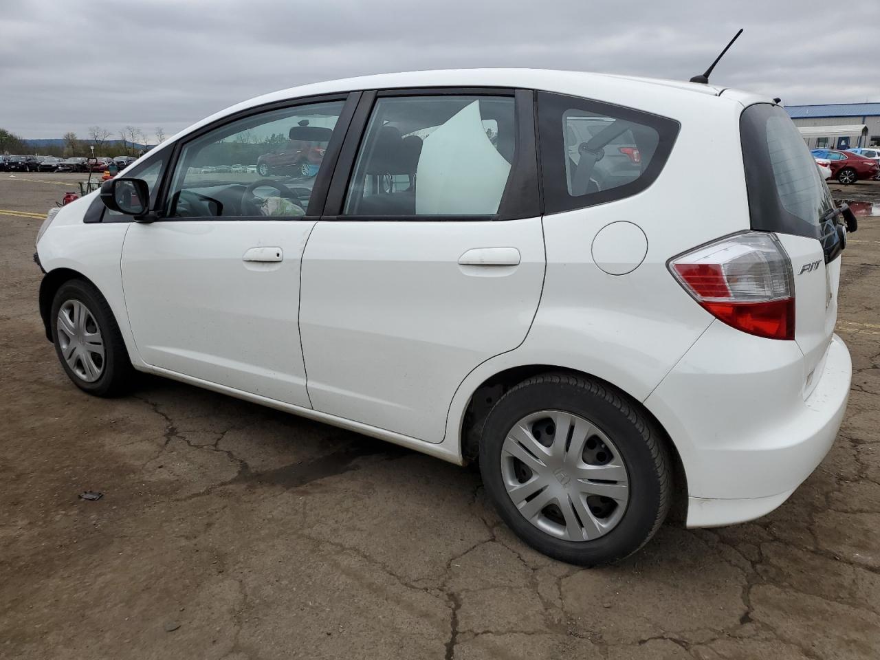 2011 HONDA FIT - Фото 2