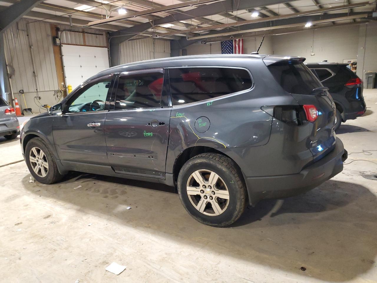 2011 CHEVROLET TRAVERSE L - Фото 2