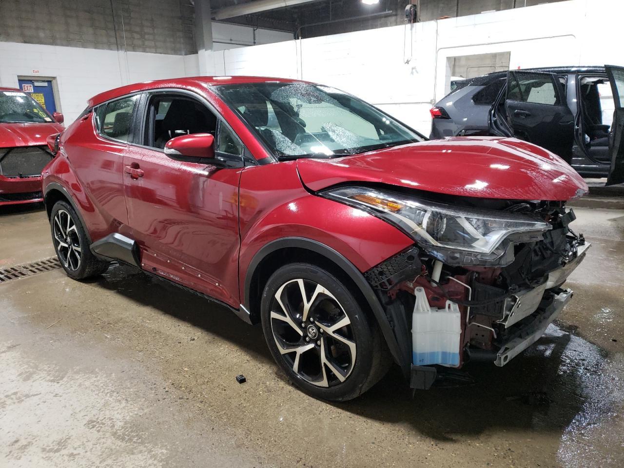 2019 TOYOTA C-HR XLE - Фото 4