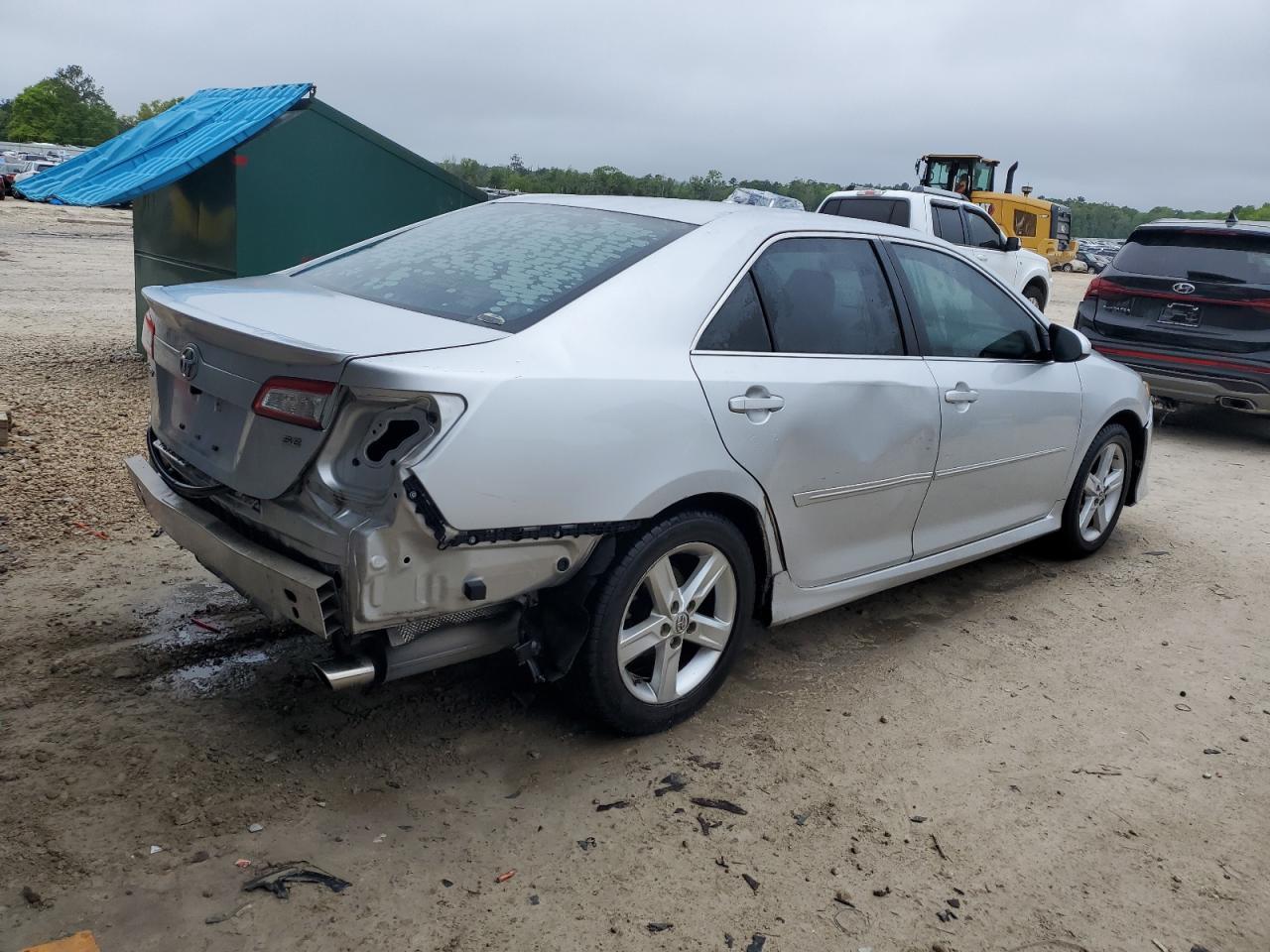 2013 TOYOTA CAMRY L - Фото 3