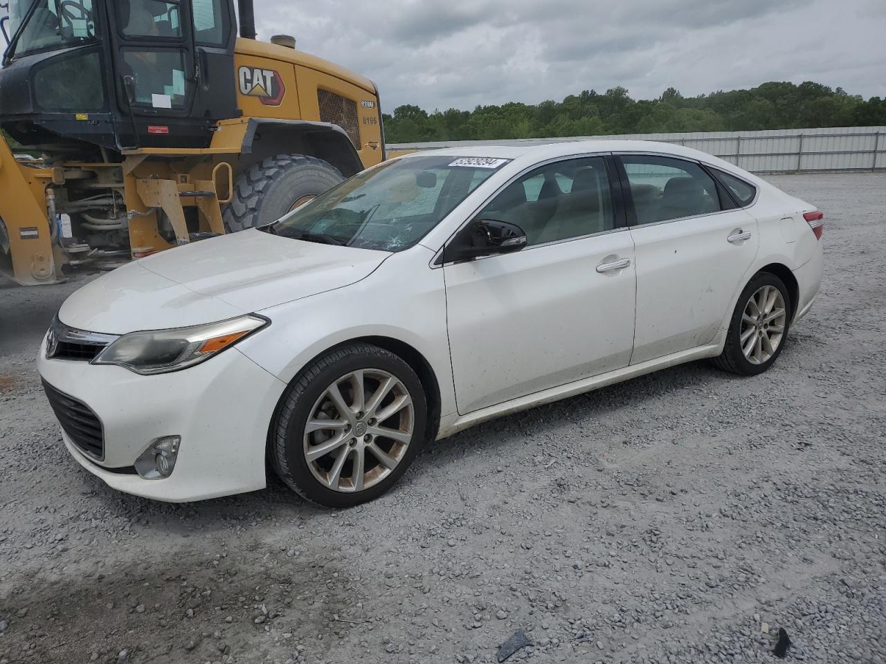 2015 TOYOTA AVALON XLE