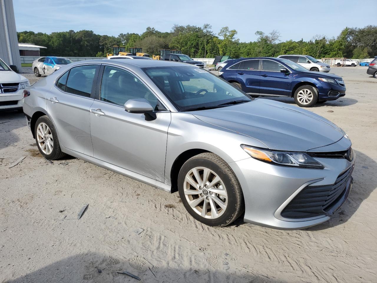 2024 TOYOTA CAMRY LE - Фото 4