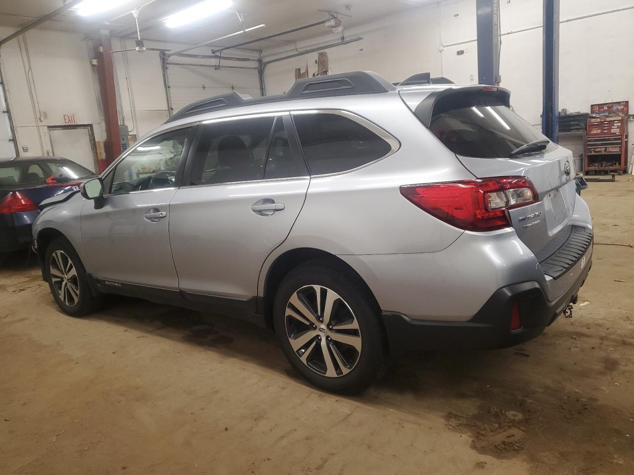 2018 SUBARU OUTBACK 2. - Фото 2