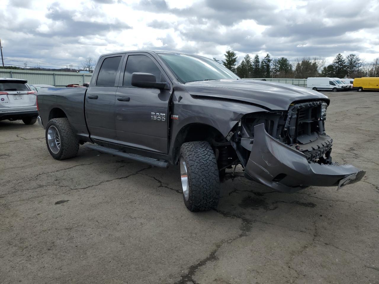 2014 RAM 1500 ST - Image 4