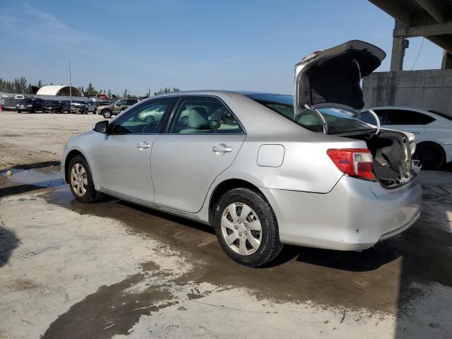 2013 Toyota Camry L - Фото 2