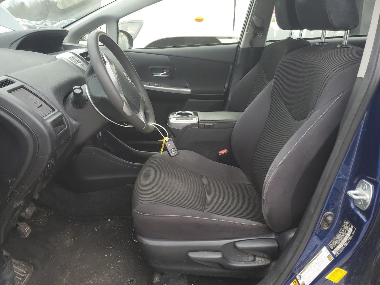 2016 TOYOTA PRIUS V - Фото 7