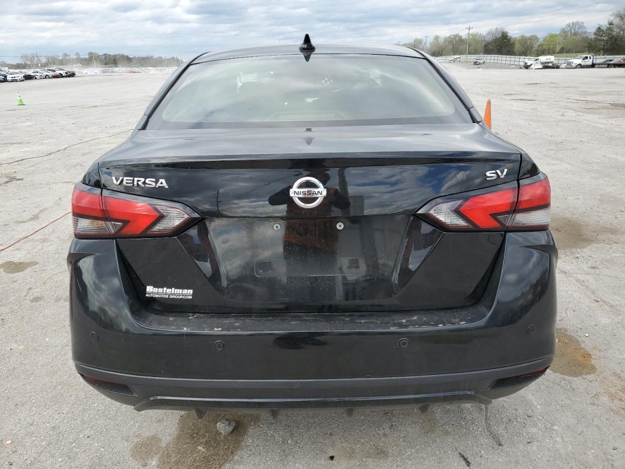 2021 NISSAN VERSA SV - Image 6